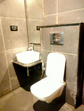 Hotel Janak by WB Inn